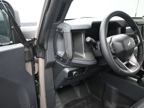 Certified 2025 Ford Bronco Badlands image 8