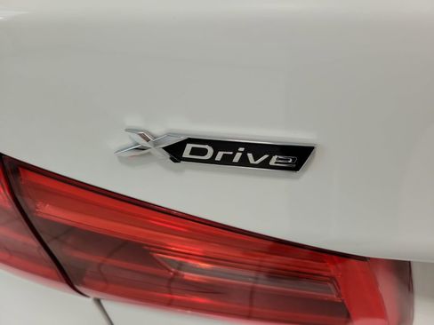 Used 2018 BMW 530i xDrive image 10