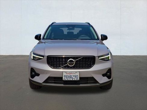 Used 2026 Volvo XC40 B5 Ultra w/ Climate Package AWD/4WD image 2