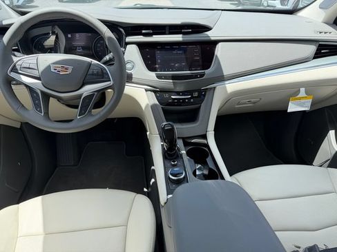 New 2026 Cadillac XT5 Premium Luxury w/ Driver Assist Package FWD image 10