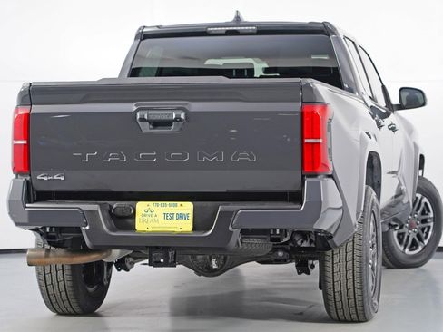 Used 2025 Toyota Tacoma SR5 image 5