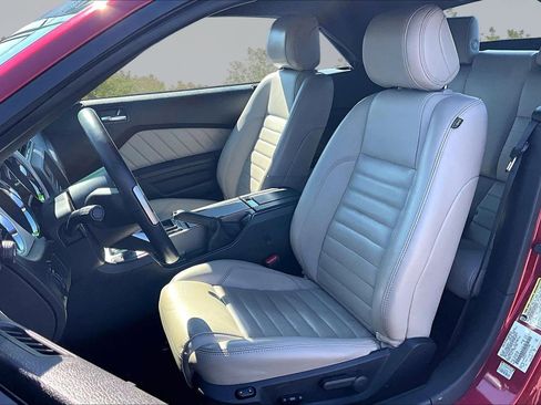 Used 2013 Ford Mustang Premium w/ Comfort Pkg image 25
