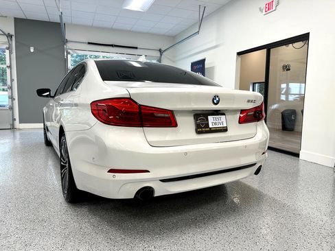 Used 2018 BMW 530i w/ Premium Package image 6