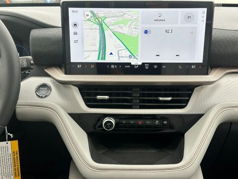 New 2026 Ford Explorer Active w/ Active Comfort Package image 9