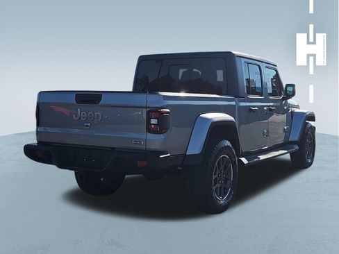 Used 2020 Jeep Gladiator Overland image 3