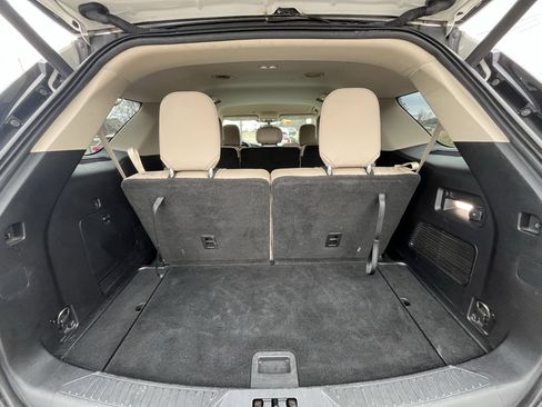 Used 2020 Ford Explorer XLT w/ Equipment Group 202A image 20