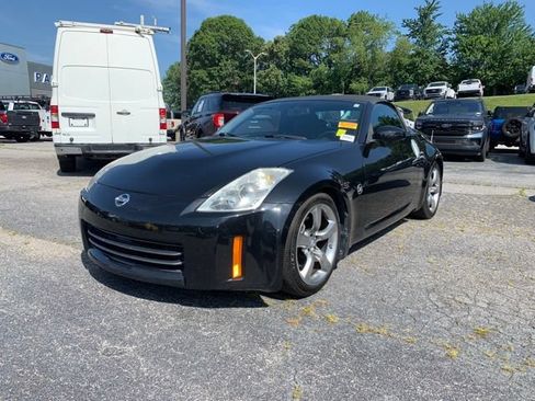 Used 2008 Nissan 350Z Touring RWD image 5