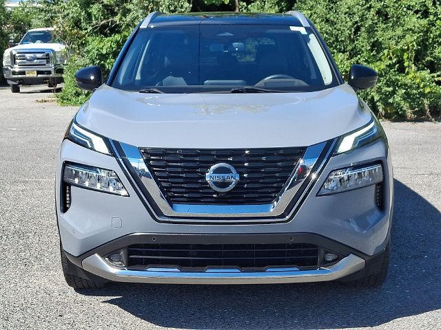 Used 2021 Nissan Rogue Platinum AWD/4WD image 2