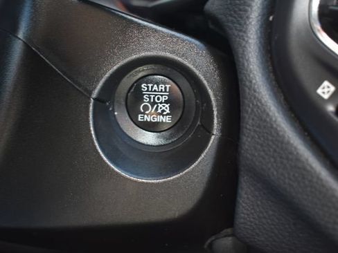 Used 2018 Jeep Compass Latitude w/ Cold Weather Group AWD/4WD image 23