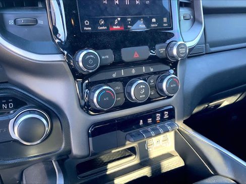 Used 2022 RAM 1500 Big Horn w/ Night Edition image 31