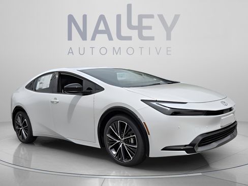 New 2026 Toyota Prius XLE FWD image 7