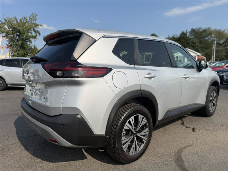 Used 2022 Nissan Rogue SV FWD image 6