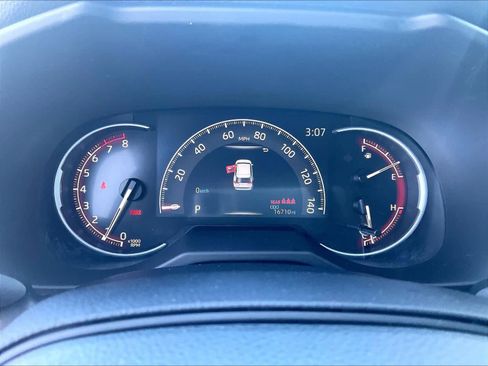 Used 2024 Toyota RAV4 LE image 21