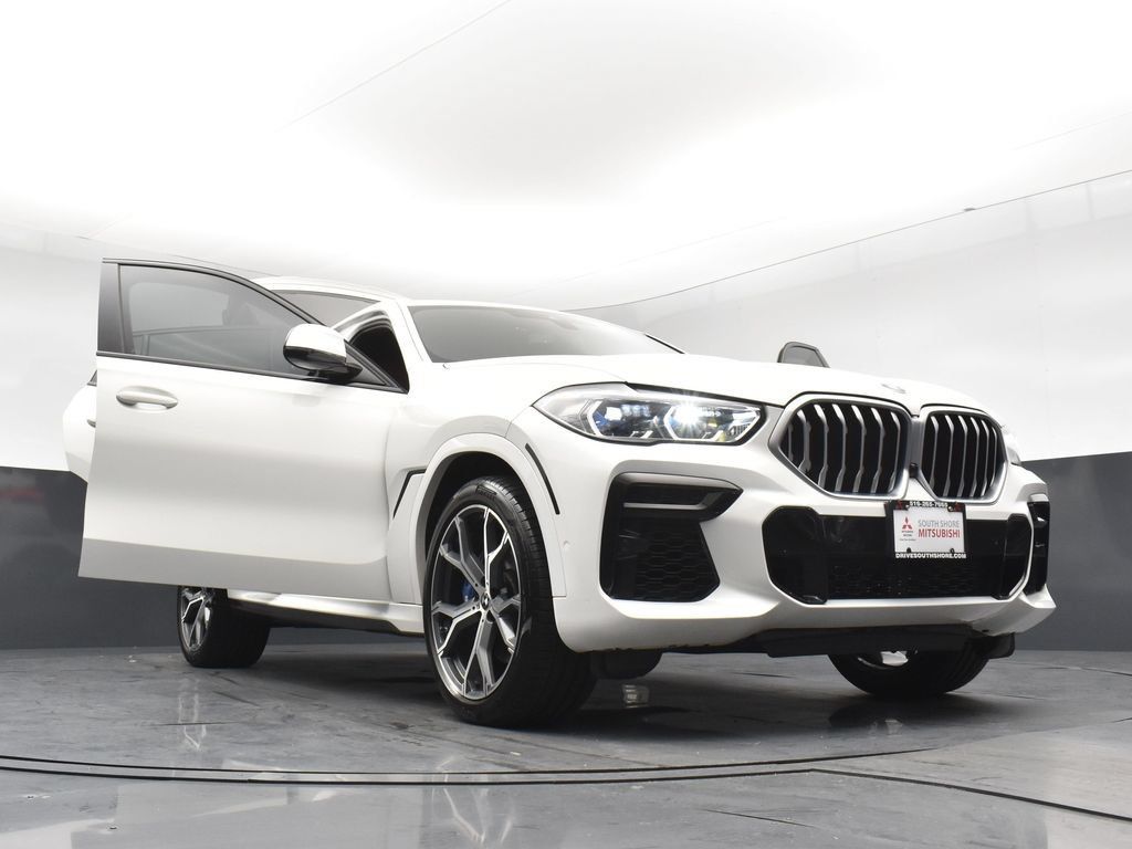 Used 2022 BMW X6 xDrive40i w/ Executive Package AWD/4WD image 29