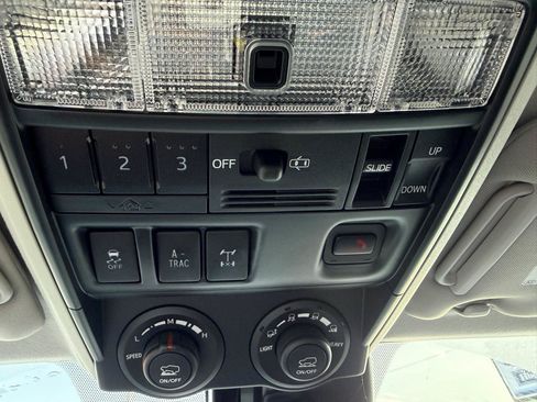 Used 2023 Toyota 4Runner TRD Off-Road Premium w/ Off Road Premium Plus Package AWD/4WD image 21