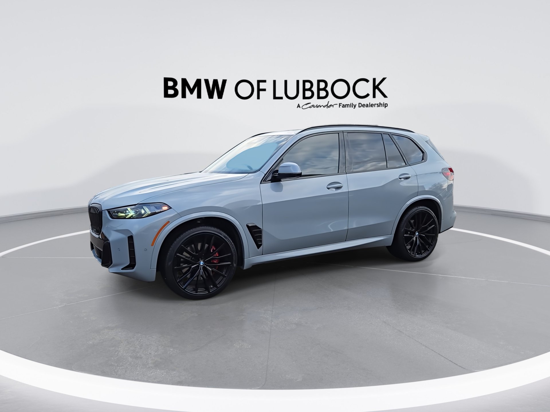 Used 2024 BMW X5 xDrive40i w/ M Sport Package AWD/4WD image 5