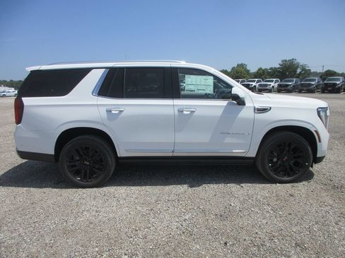 New 2026 GMC Yukon Denali w/ Sun & Power Step Package AWD/4WD image 3