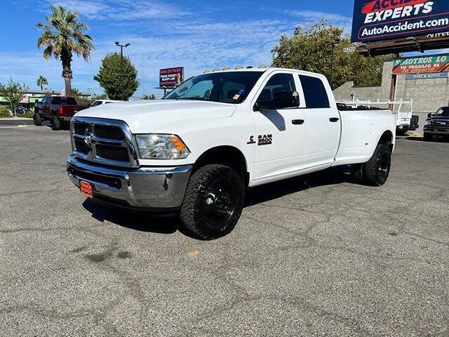 Used 2015 RAM 3500 Tradesman w/ Chrome Appearance Group AWD/4WD image 3