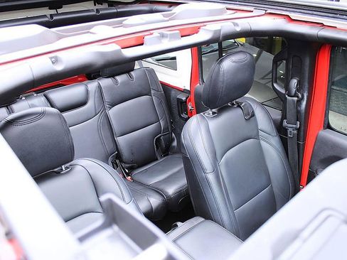 Used 2020 Jeep Wrangler Unlimited Sahara AWD/4WD image 20