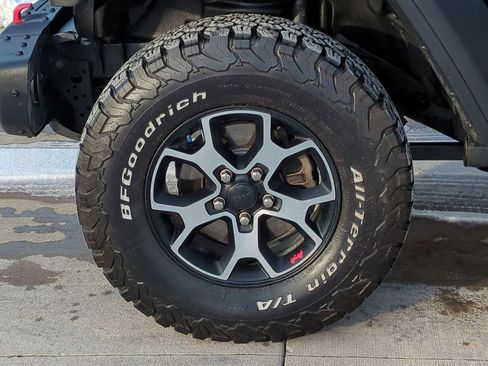 Used 2020 Jeep Wrangler Unlimited Rubicon w/ Dual Top Group image 14