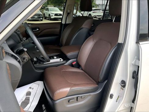 Certified 2024 INFINITI QX80 Premium Select w/ Cargo Package image 27