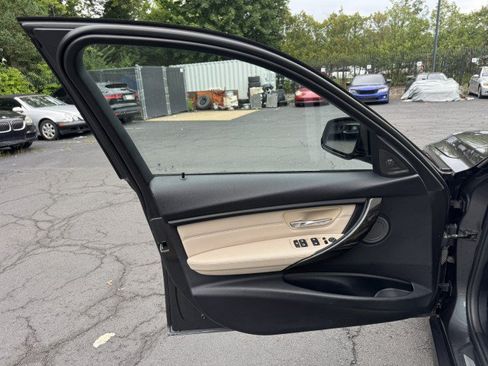 Used 2015 BMW 328i xDrive Sedan AWD/4WD image 19