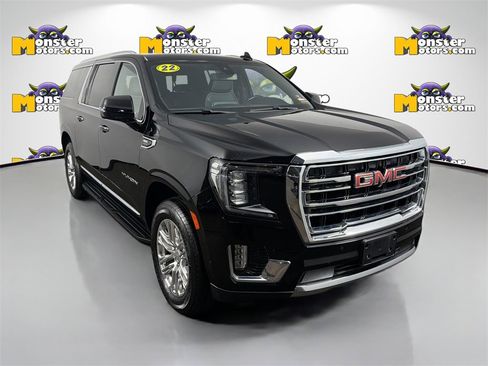 Used 2022 GMC Yukon XL SLT image 3