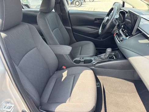 Used 2025 Toyota Corolla LE FWD image 24