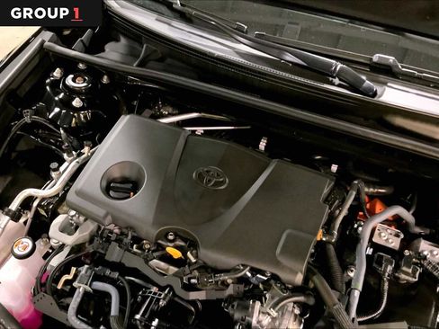 Used 2025 Toyota Camry XLE AWD/4WD image 33