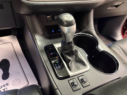 Used 2018 Toyota Highlander XLE FWD image 26