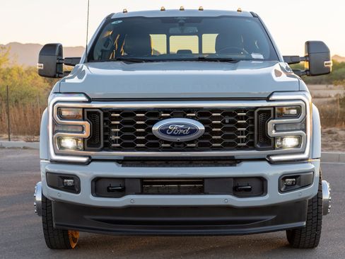 Used 2025 Ford F450 Platinum w/ FX4 Off-Road Package AWD/4WD image 8