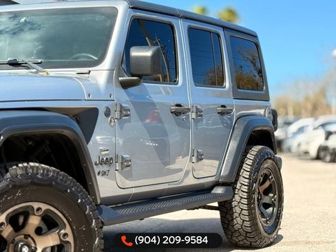 Used 2018 Jeep Wrangler Unlimited Sport S image 3