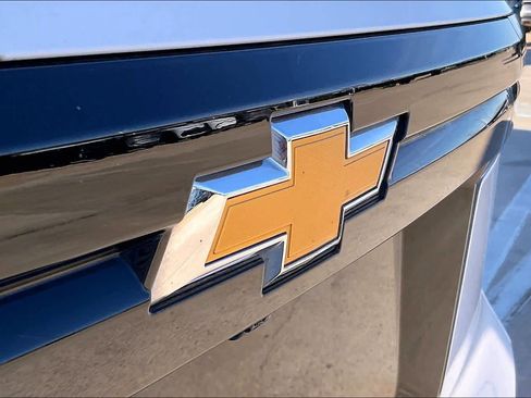 Certified 2025 Chevrolet Traverse LT image 30