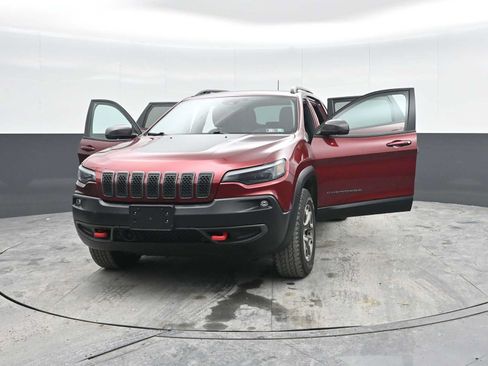 Used 2021 Jeep Cherokee Trailhawk w/ Sun, Sound & Nav Group AWD/4WD image 37