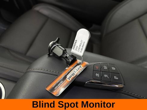 Used 2024 Chevrolet Suburban High Country RWD image 24