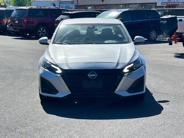 Used 2023 Nissan Altima 2.5 SV FWD image 10
