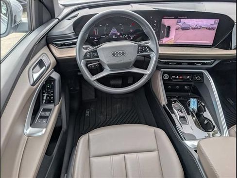 Used 2025 Audi Q5 Premium w/ Convenience Package AWD/4WD image 8