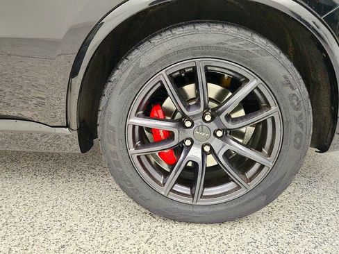 Used 2018 Dodge Durango SRT w/ Technology Group image 9