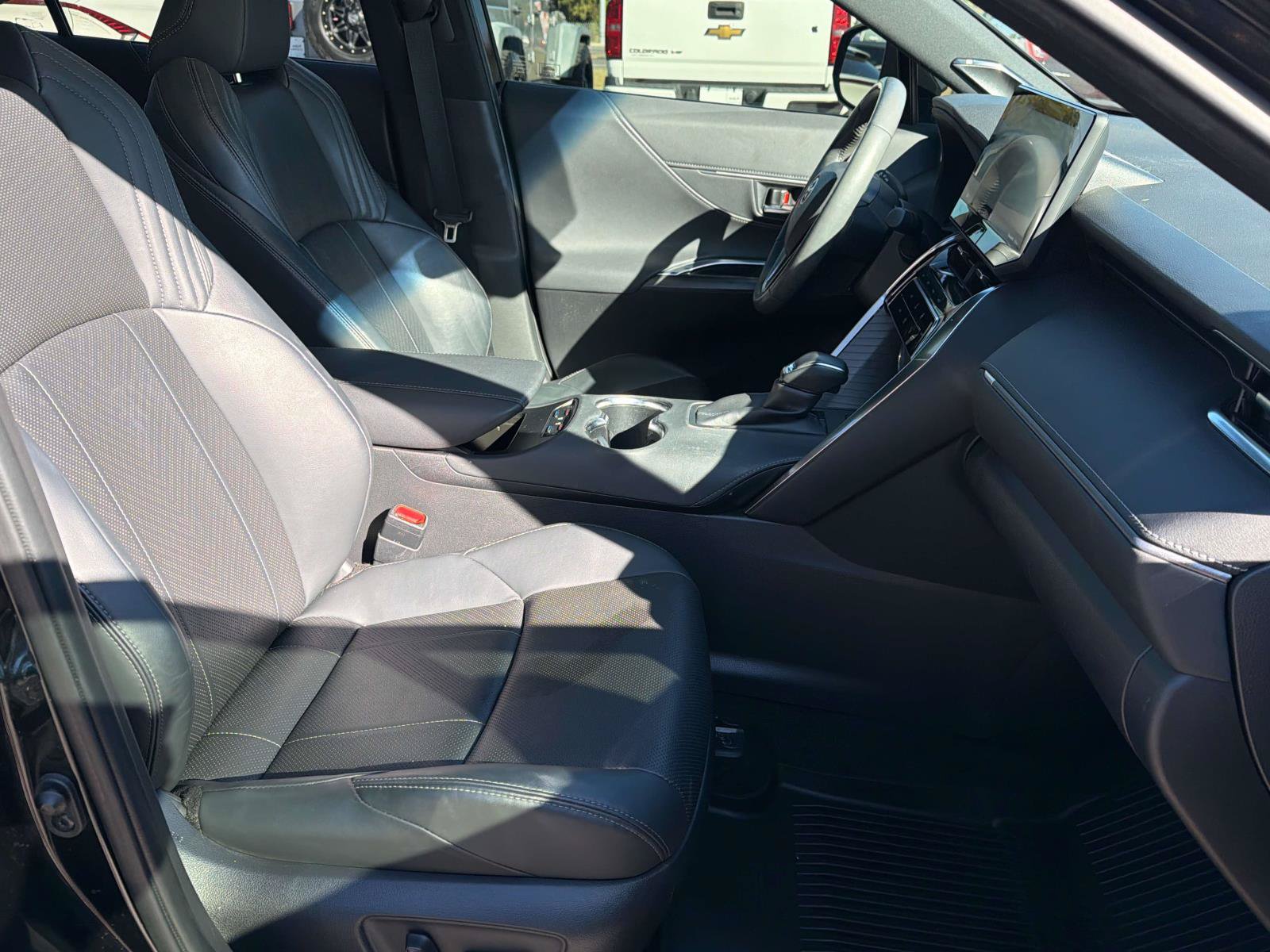 Used 2021 Toyota Venza Limited AWD/4WD image 27