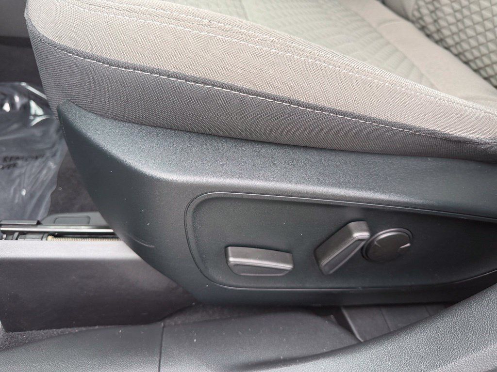 Used 2020 Ford Escape SE Sport FWD image 13