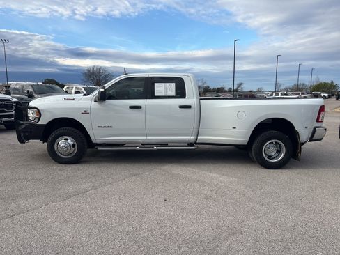 Used 2024 RAM 3500 Big Horn image 2