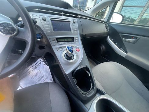 Used 2014 Toyota Prius Two FWD image 15