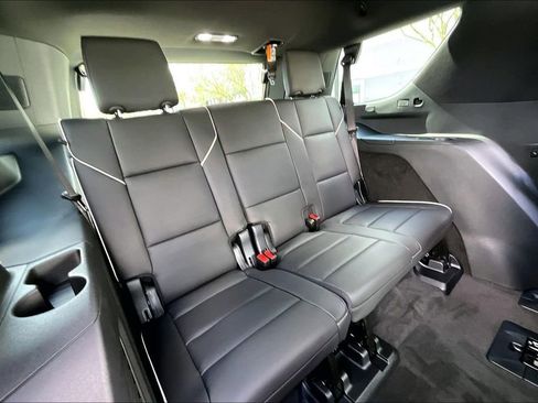 New 2026 Cadillac Escalade Luxury w/ LPO, Floor Liner Package AWD/4WD image 28