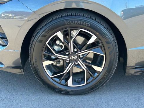 Used 2025 Hyundai Sonata SEL FWD image 12