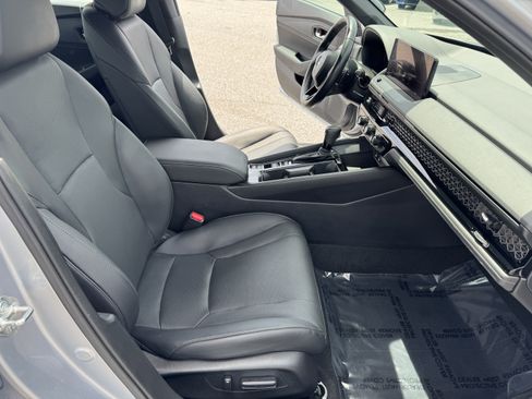 Certified 2025 Honda Accord Sport image 24