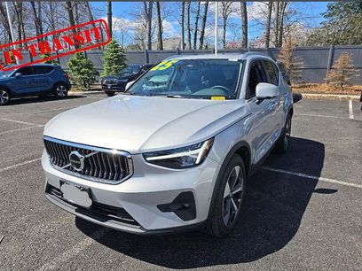 Used 2025 Volvo XC40 B5 Plus