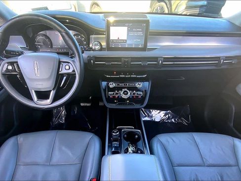 Used 2021 Lincoln Corsair AWD w/ Premium Package image 15