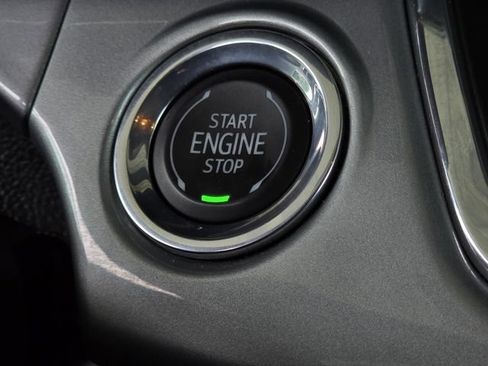 Used 2025 Chevrolet Trax LT FWD image 23