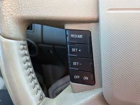 Used 2010 Ford Edge Limited image 22