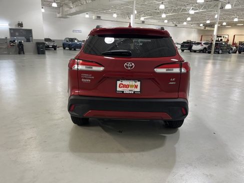 Used 2023 Toyota Corolla Cross LE w/ Moonroof Package AWD/4WD image 7